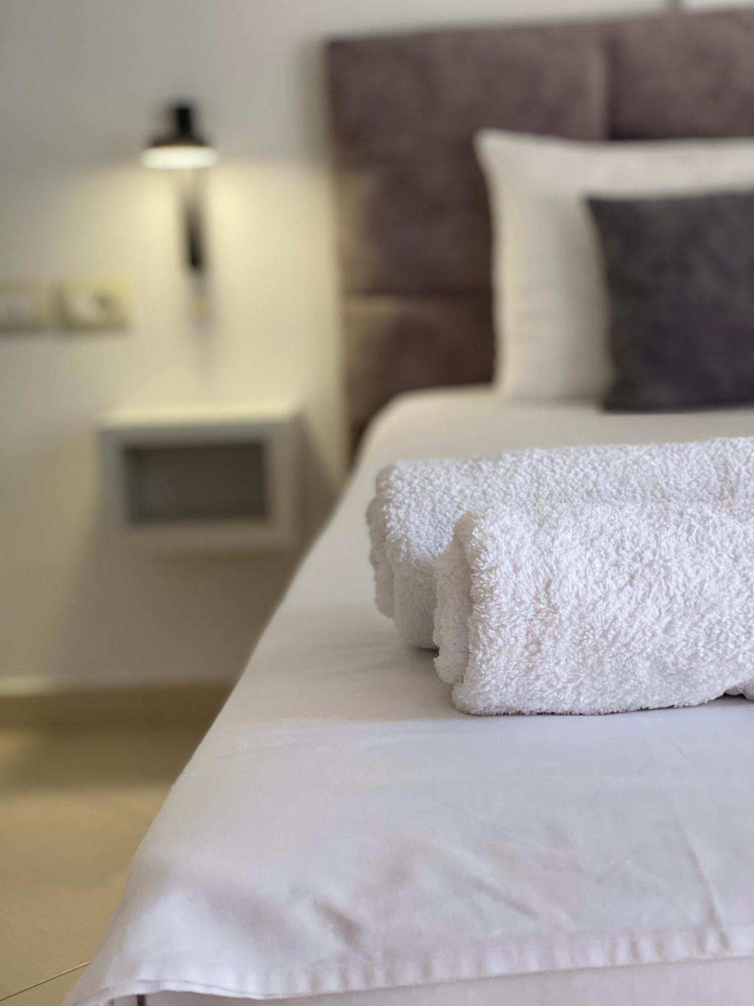 Hotel Abedini Sarandë エクステリア 写真